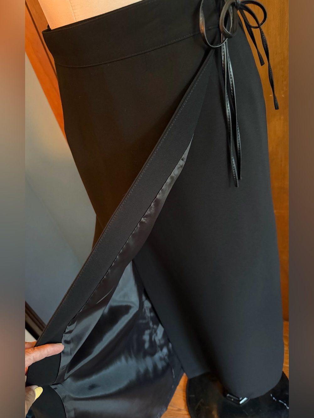 VTG Sport Collection Black midi wrap Pencil Skirt with Side Tie Detail - Picture 3 of 9